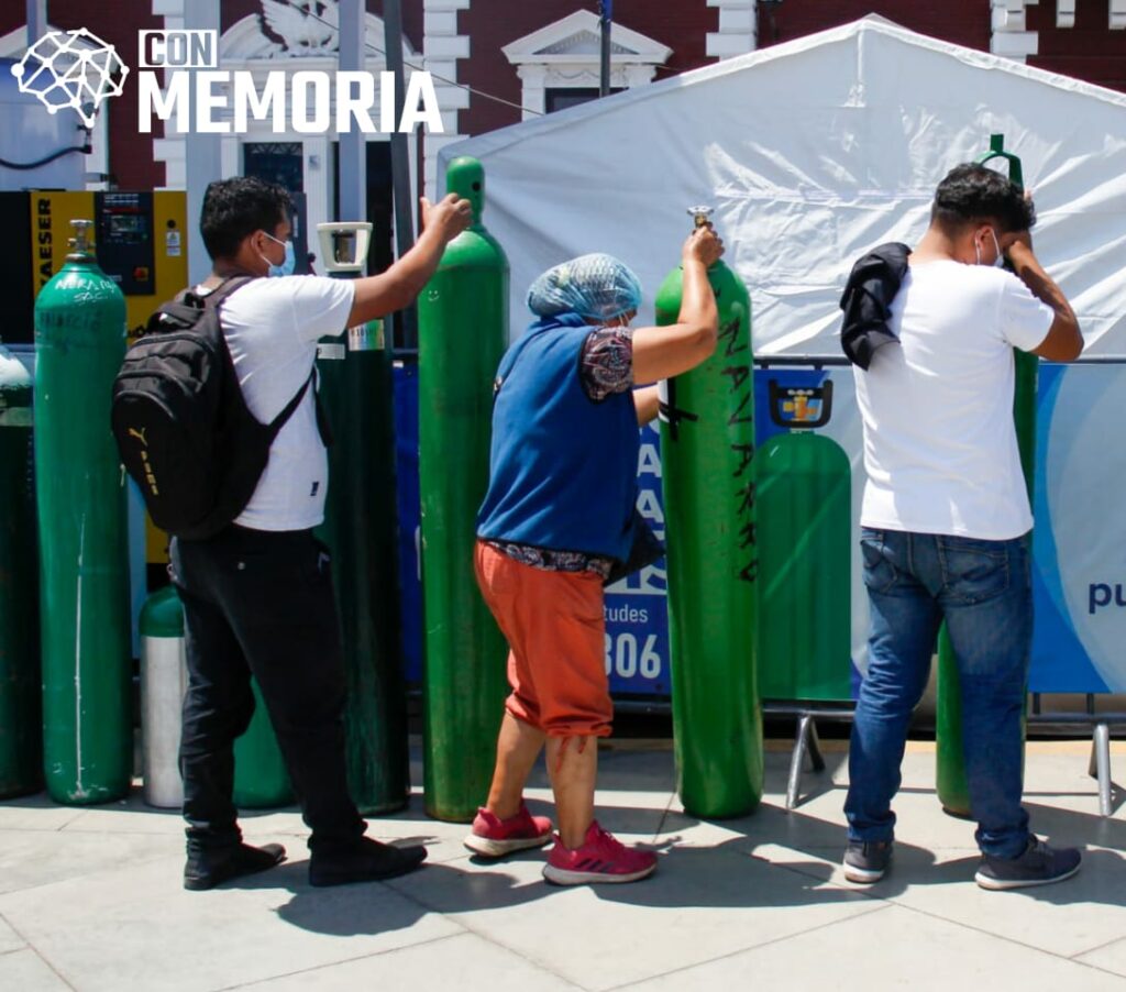Las colas por el oxígeno en la Plaza de Armas de Trujillo