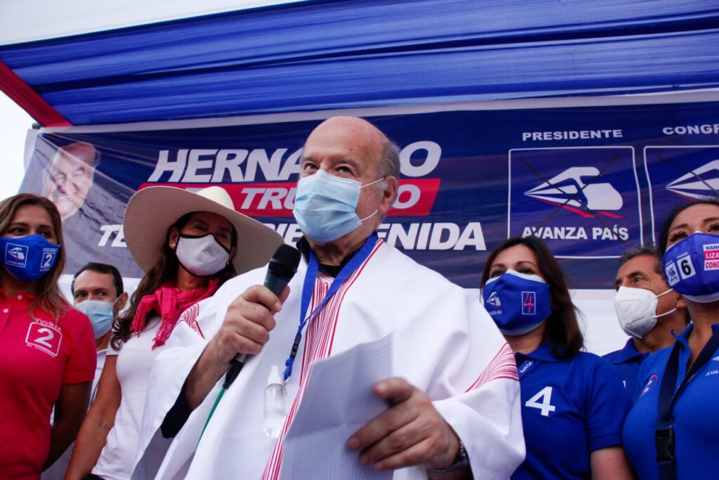 La vacunación de Hernando de Soto fue ilegal, pero no hay sanción