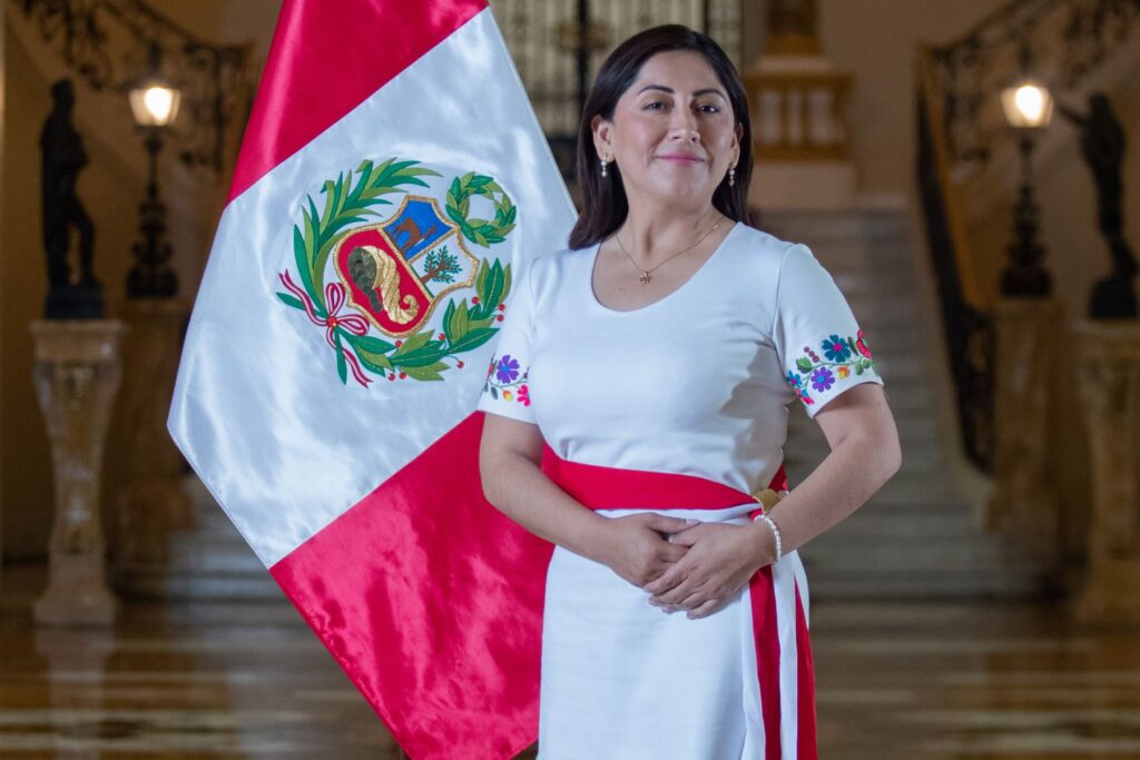 Kelly Portalatino: La nueva cuota de Cerrón en el MINSA
