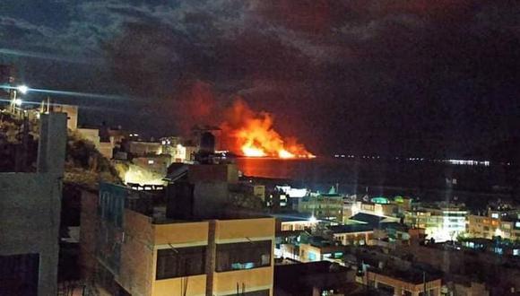 10 hectáreas de la isla flotante de los uros sufren incendio