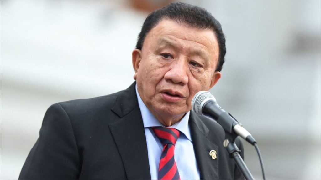 El Pleno del Congreso suspende por 120 días a Enrique Wong Pujada